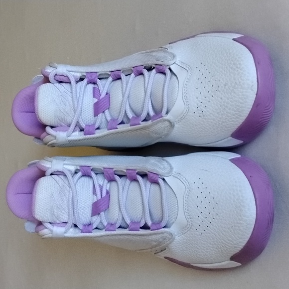 Air Jordan Max Aura 4 GS 6.0Y DQ8404-105 White Barely Grape Rush Fuschia - Picture 5 of 12